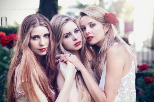 Tři př&aacute;n&iacute; z nab&iacute;dky KNIHCENTRUM.CZ